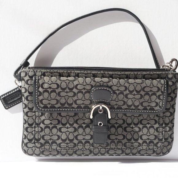 SOLD!!! Coach Black/Grey Soho Minsig Lg Wristlet - Picture 1 of 4